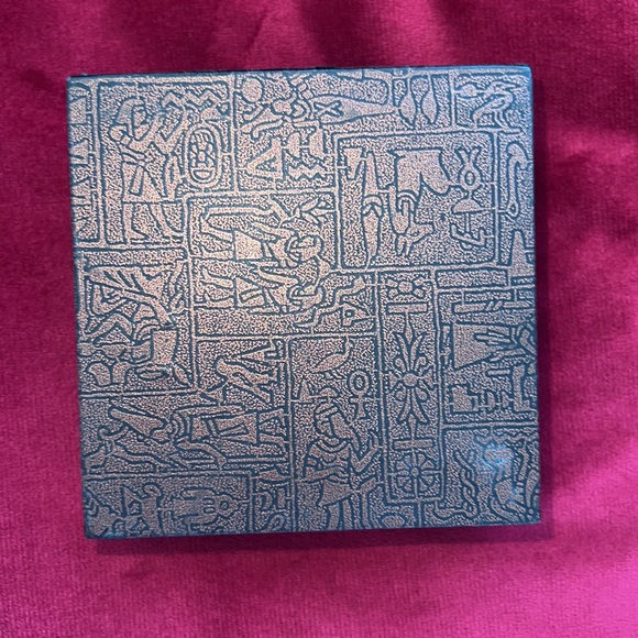 CRYSTAL & ENAMEL FLOWER GOLD TONE BANGLE BRACELET - Picture 8 of 8